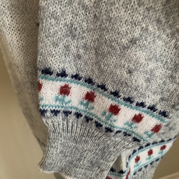 Vintage 80s Teddy Bear and Flower Acrylic Sweater KAWAII CUTE Cottage - Picture 9 of 11